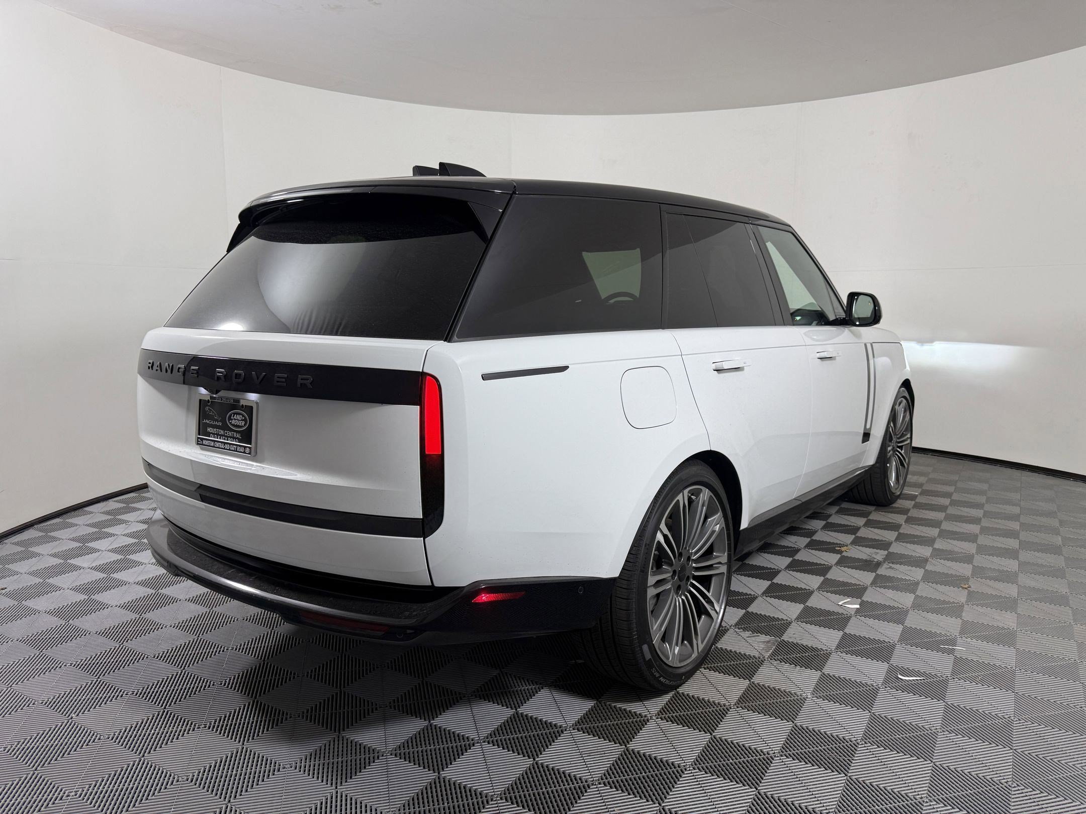New 2026 Land Rover Range Rover SE AWD/4WD image 7