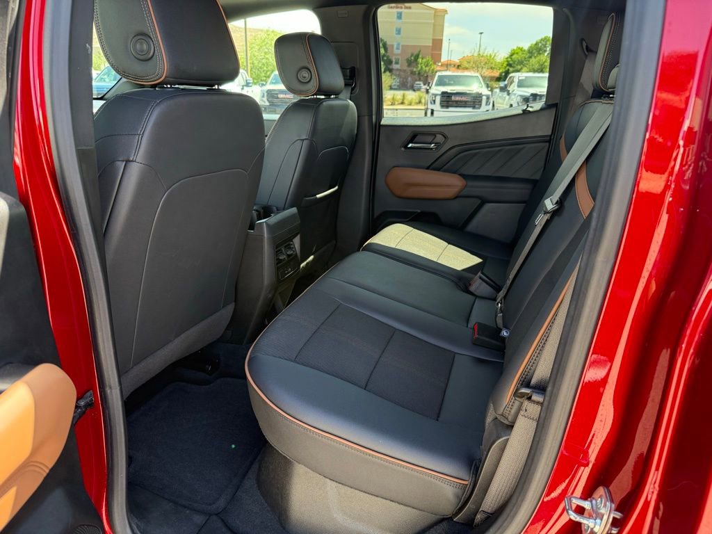 Used 2024 GMC Canyon AT4 w/ Technology Package image 19