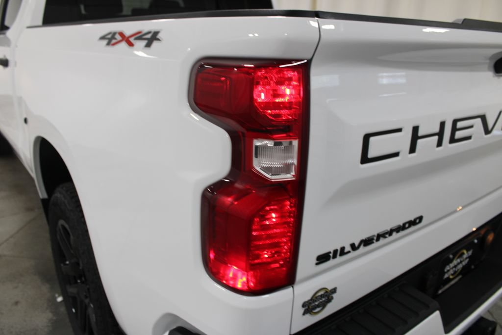 New 2026 Chevrolet Silverado 1500 Custom w/ LPO, Dark Essentials Package AWD/4WD image 28