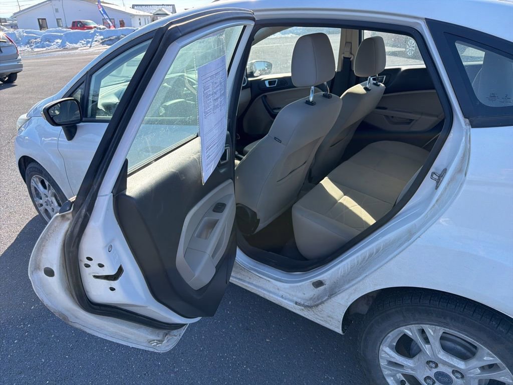 Used 2016 Ford Fiesta SE image 15