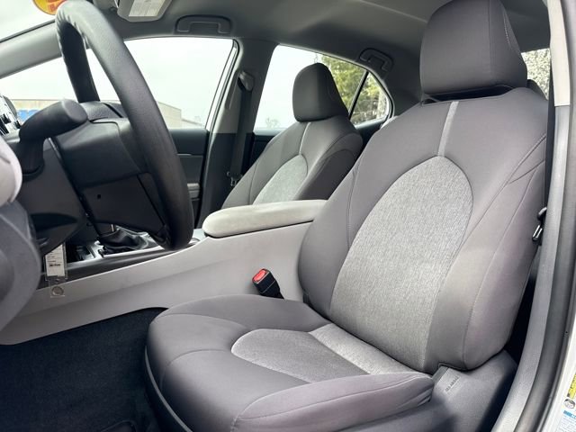 Used 2023 Toyota Camry LE image 11