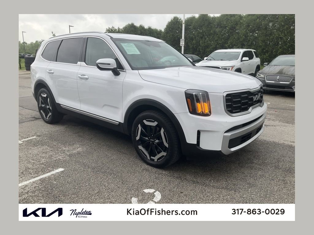 Used 2024 Kia Telluride S w/ S Sunroof Package FWD image 1