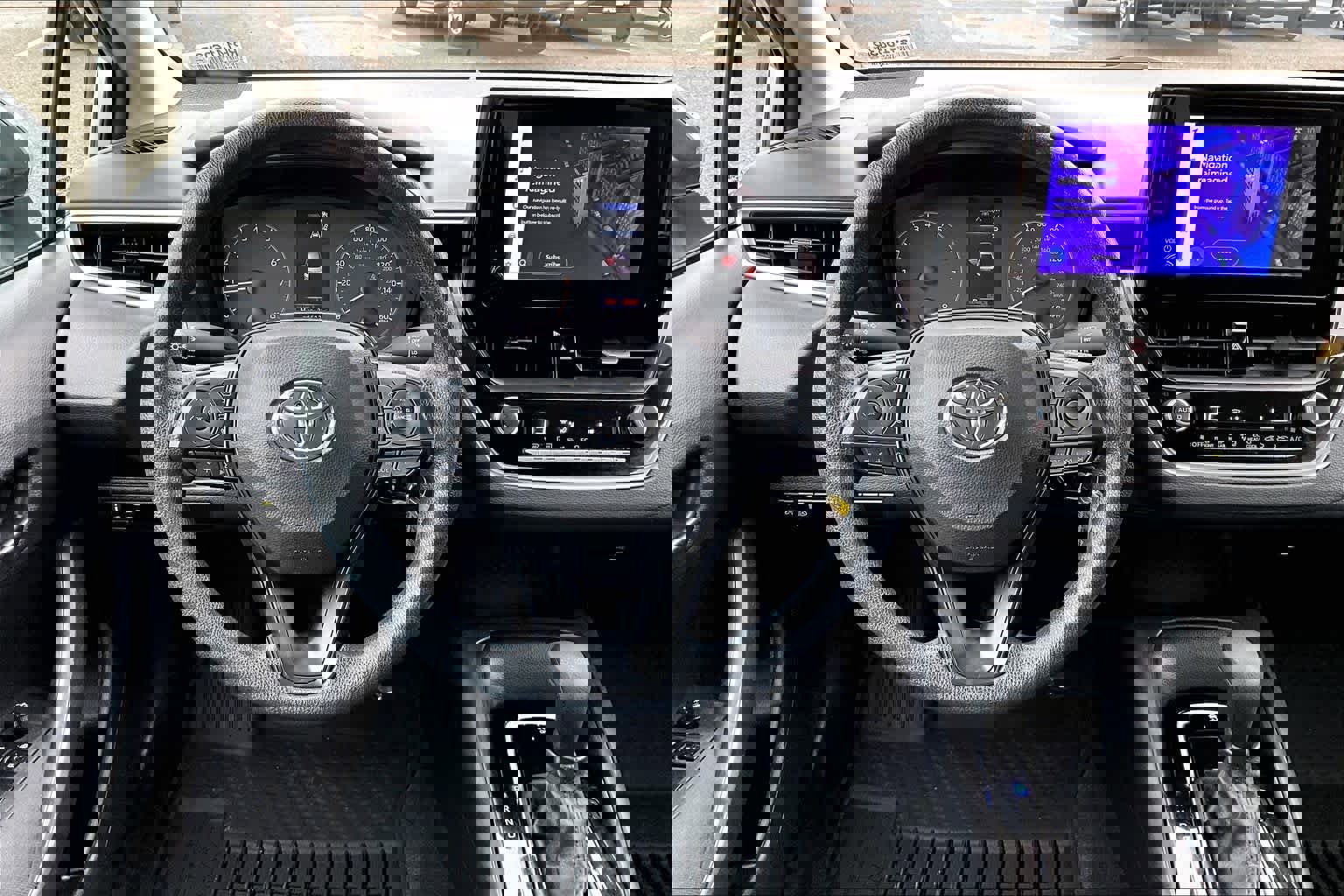 Used 2024 Toyota Corolla LE image 5