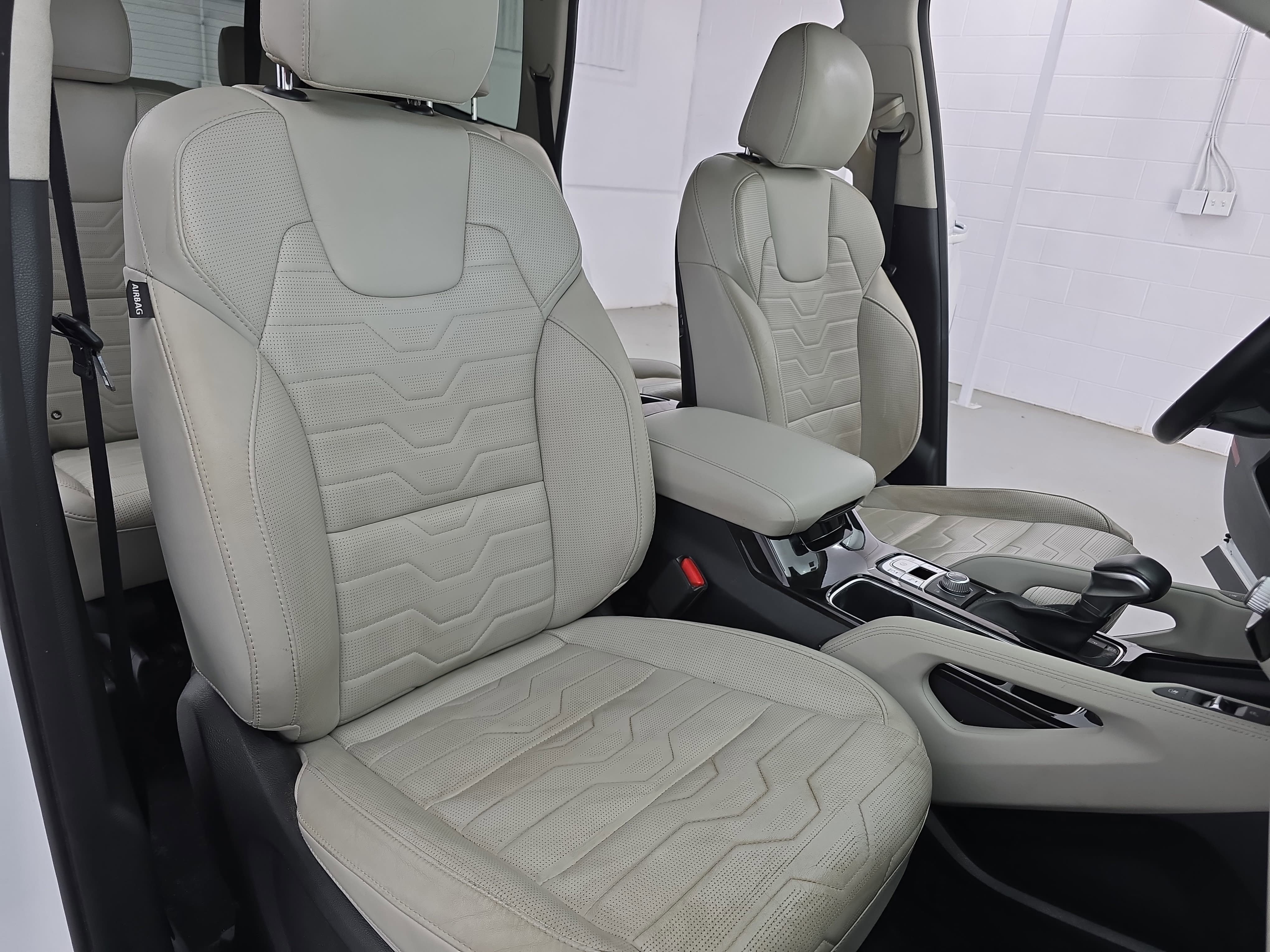 Used 2020 Kia Telluride SX w/ SX Prestige Package AWD/4WD image 10