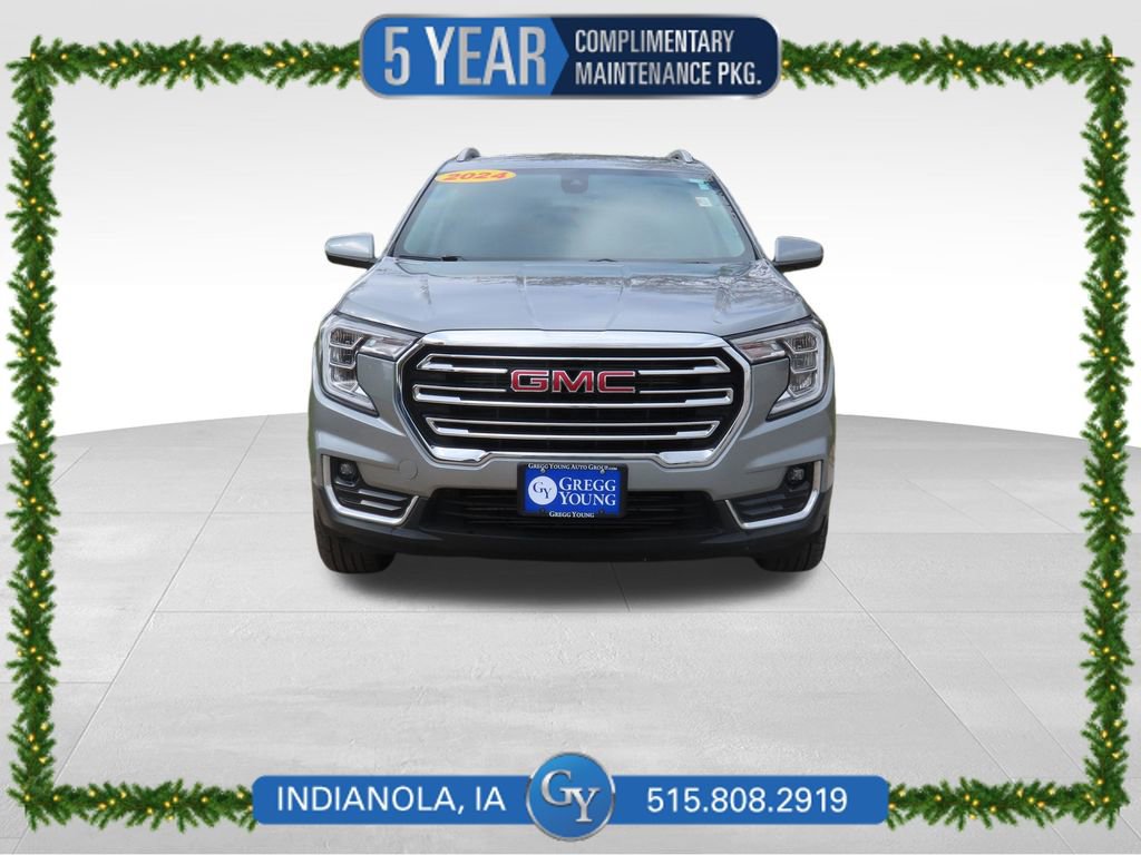 Used 2024 GMC Terrain SLT image 1