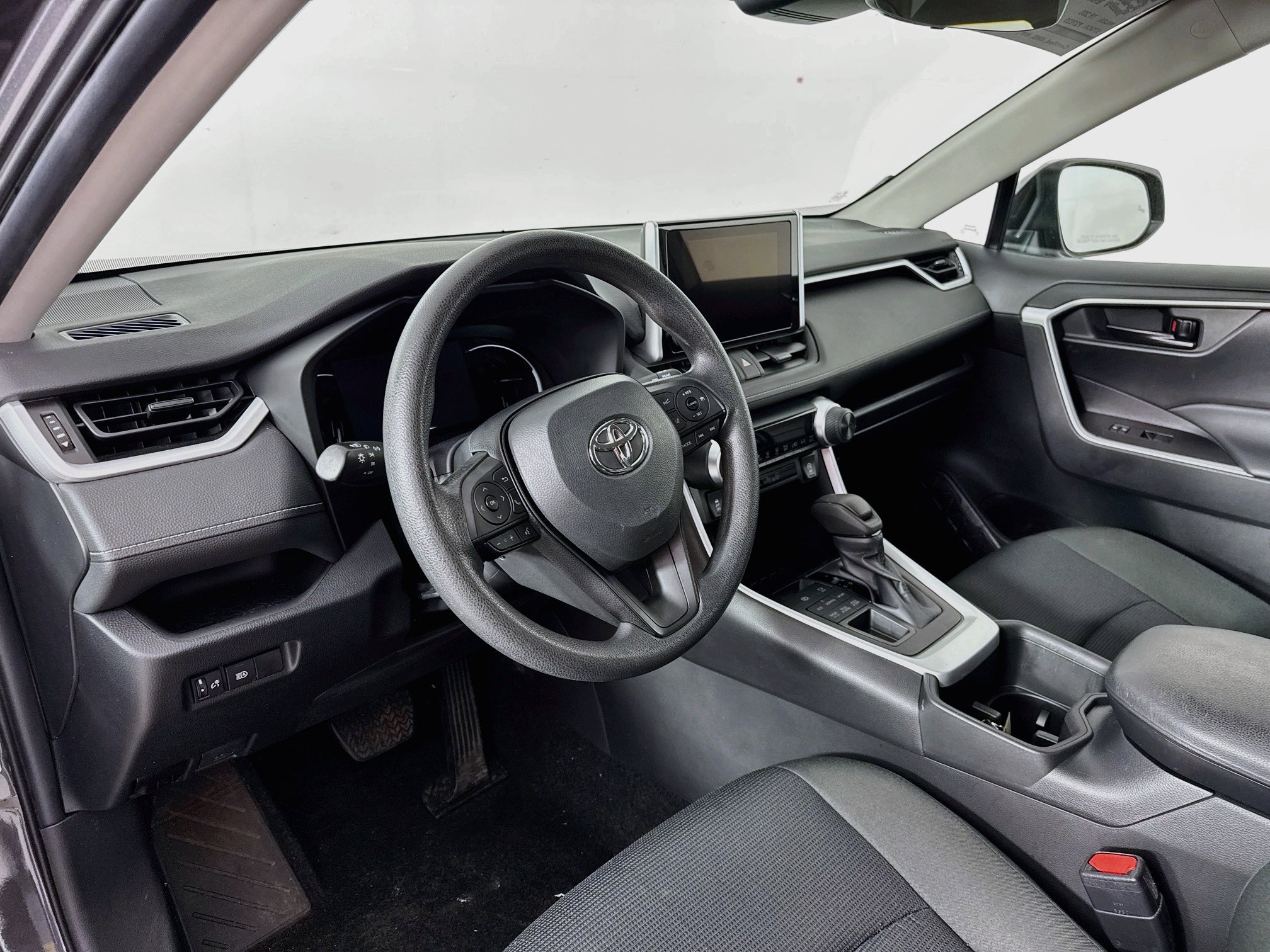Certified 2024 Toyota RAV4 LE AWD/4WD image 9