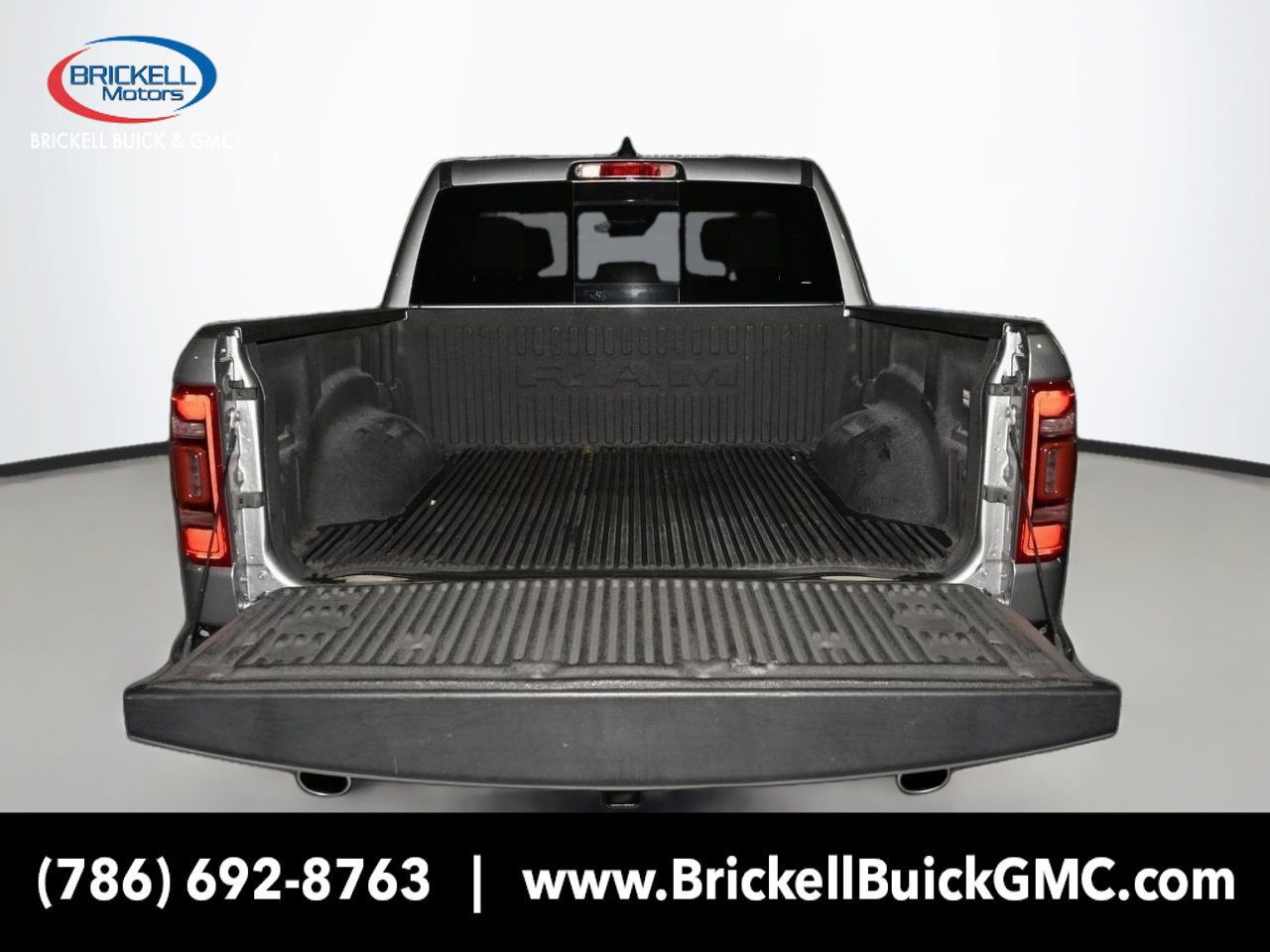 Used 2024 RAM 1500 Laramie AWD/4WD image 14