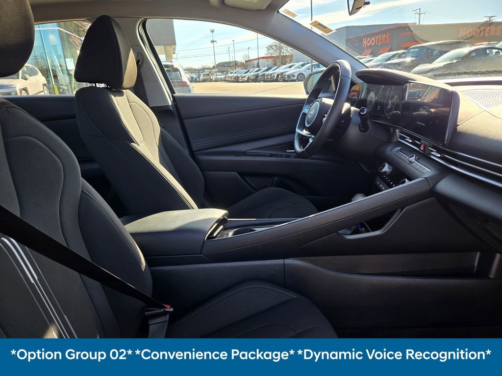 Used 2024 Hyundai Elantra SEL w/ Convenience Package image 11