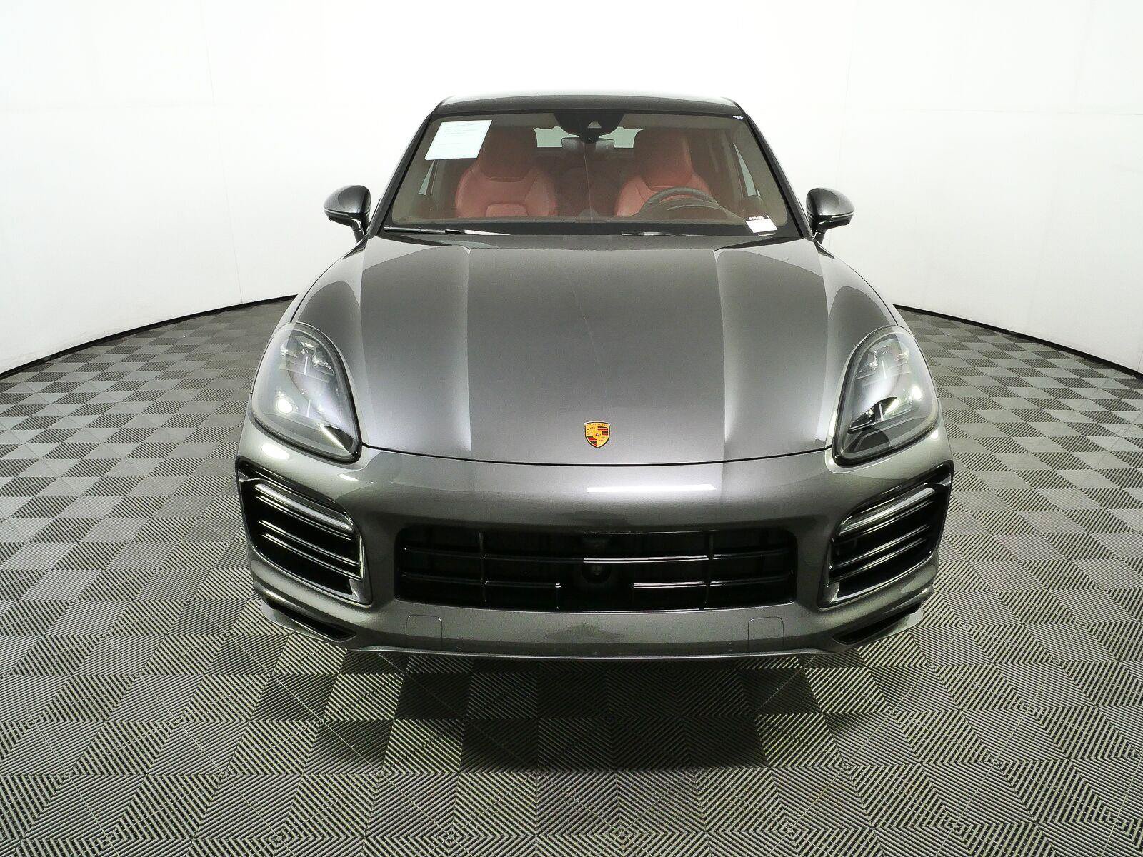 Used 2023 Porsche Cayenne GTS AWD/4WD image 32