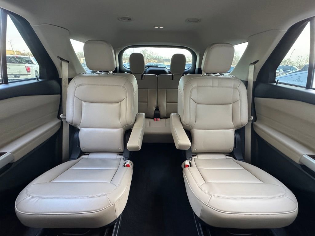 Used 2023 Ford Explorer XLT w/ Equipment Group 202A image 27