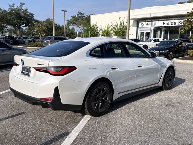 Used 2023 BMW i4 eDrive35 RWD image 3