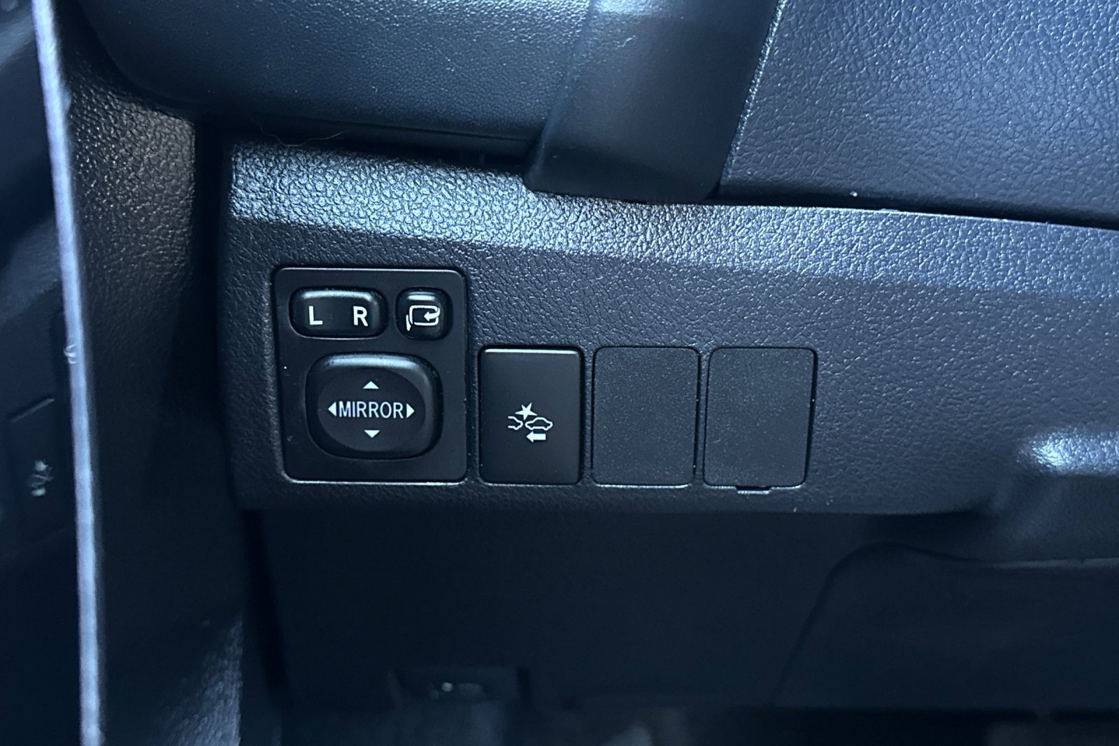 Used 2017 Toyota Corolla iM image 33