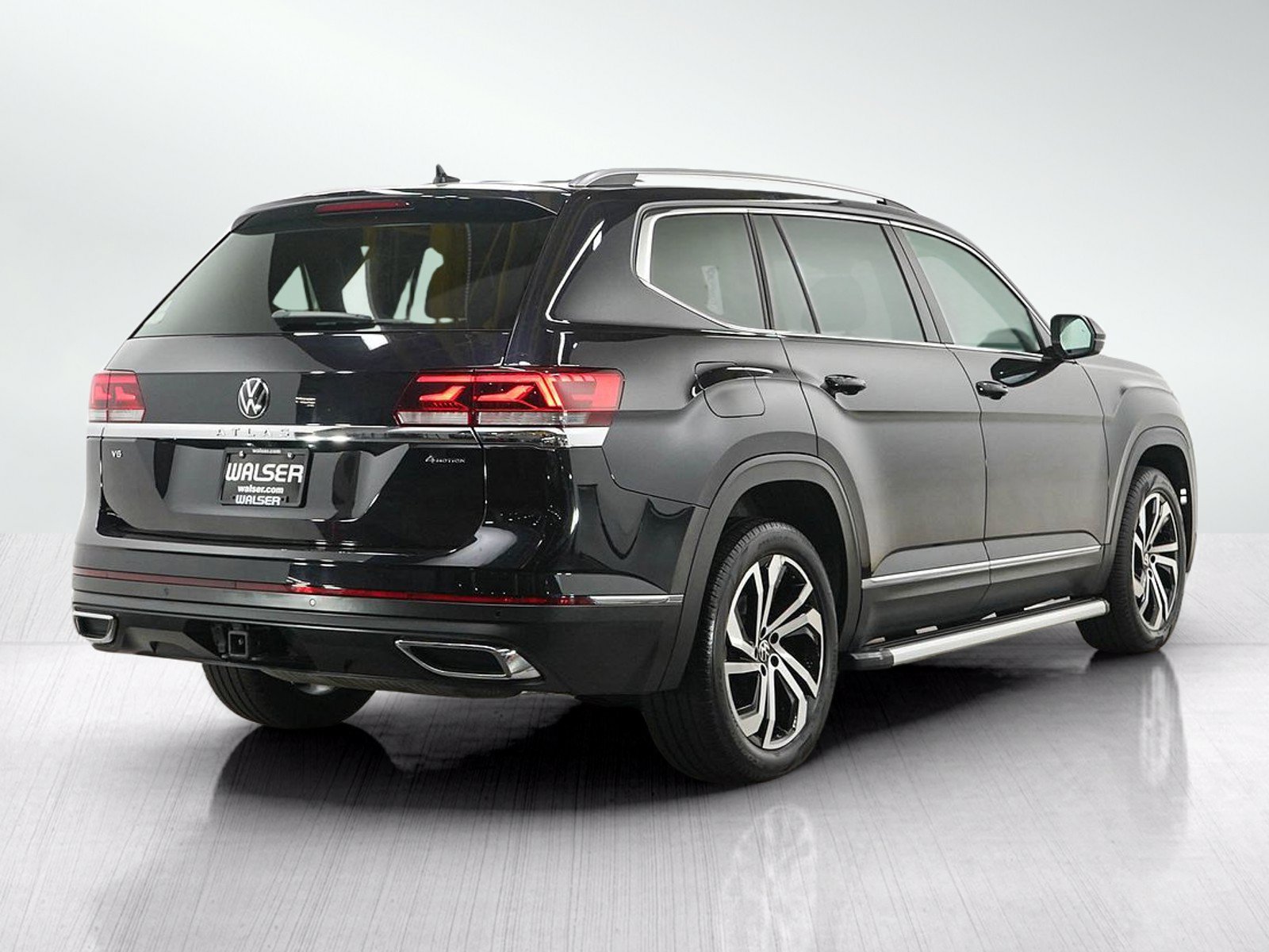 Used 2023 Volkswagen Atlas SEL AWD/4WD image 5