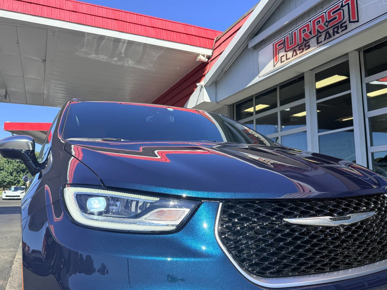 Used 2025 Chrysler Pacifica Pinnacle image 15