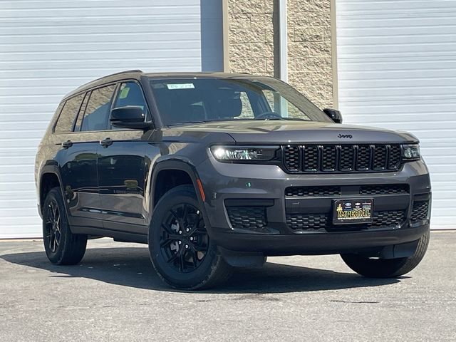 New 2025 Jeep Grand Cherokee L Altitude image 2