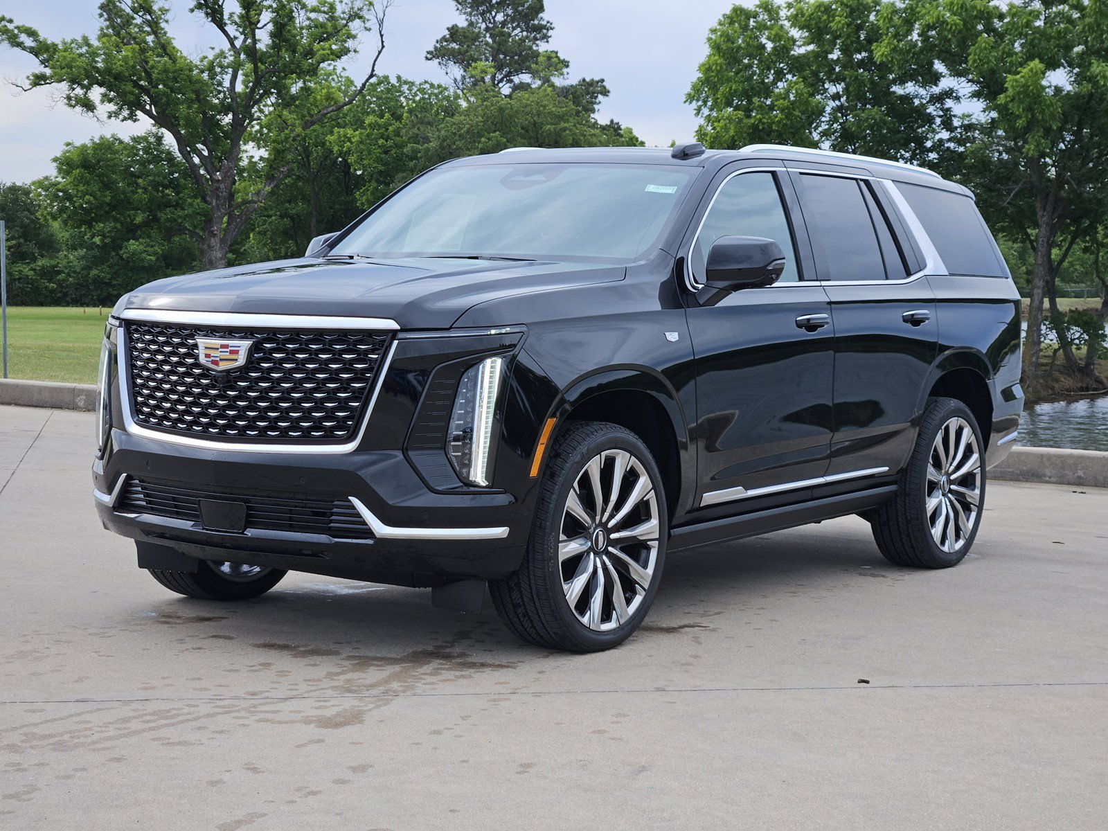 New 2026 Cadillac Escalade Luxury w/ Touring Package AWD/4WD image 2