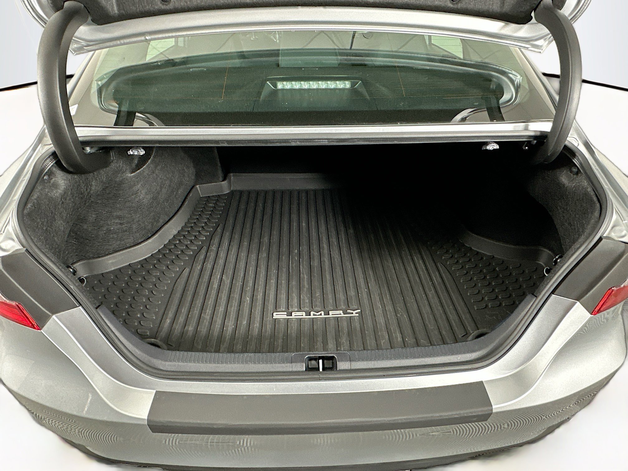 Used 2023 Toyota Camry LE w/ Convenience Package FWD image 26
