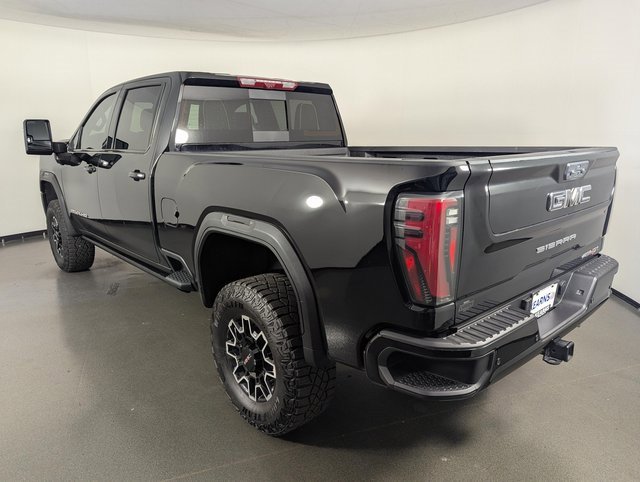 Used 2025 GMC Sierra 2500 AT4X image 6