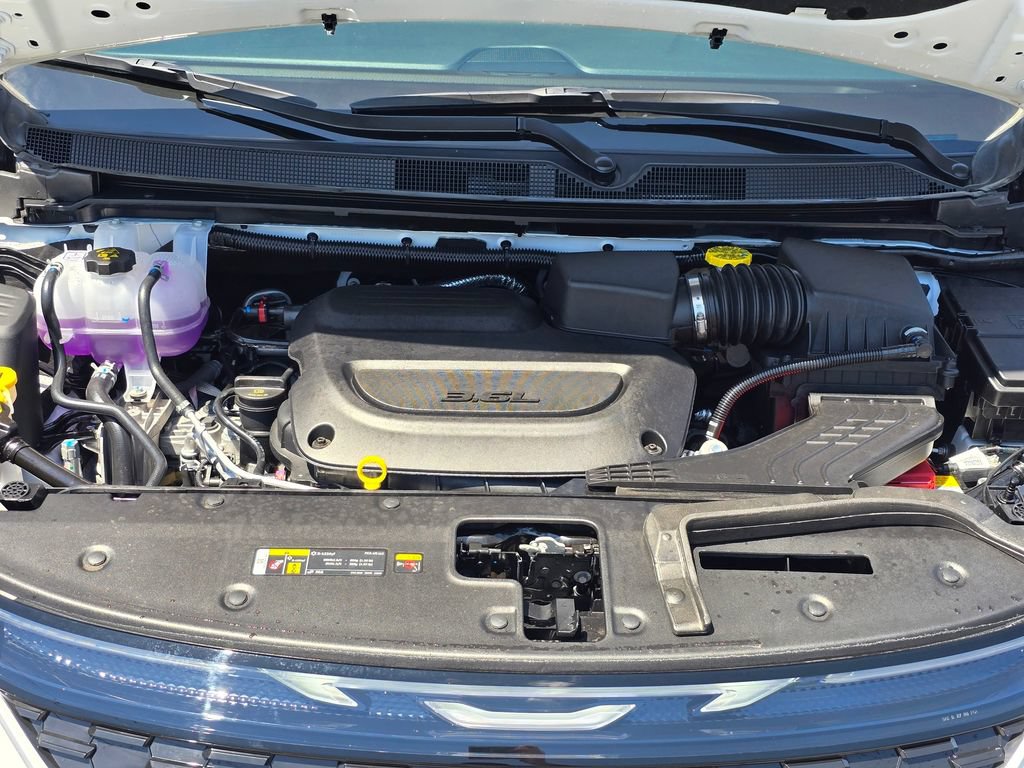 New 2027 Chrysler Pacifica Select FWD image 18