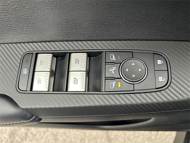 Used 2024 Mitsubishi Outlander SE image 28