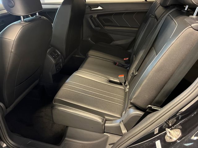 Certified 2022 Volkswagen Tiguan SE FWD image 16