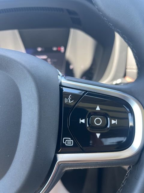 Used 2023 Volvo XC60 B5 Ultimate w/ Climate Package AWD/4WD image 14
