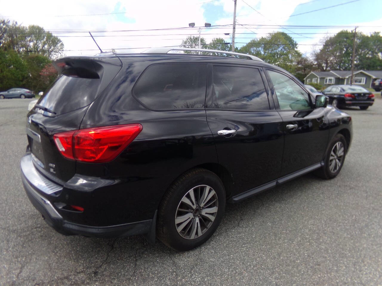 Used 2017 Nissan Pathfinder SL w/ SL Premium Package AWD/4WD image 7