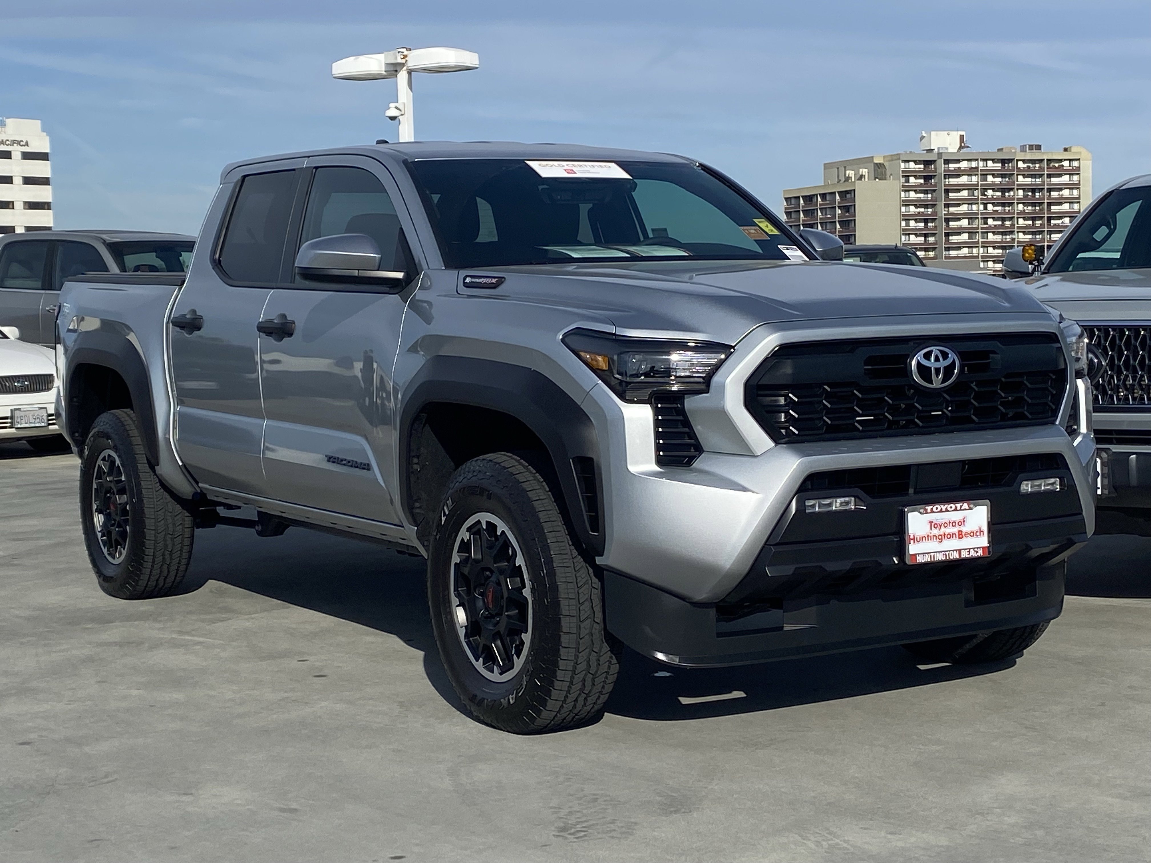 Certified 2025 Toyota Tacoma TRD Off-Road image 2