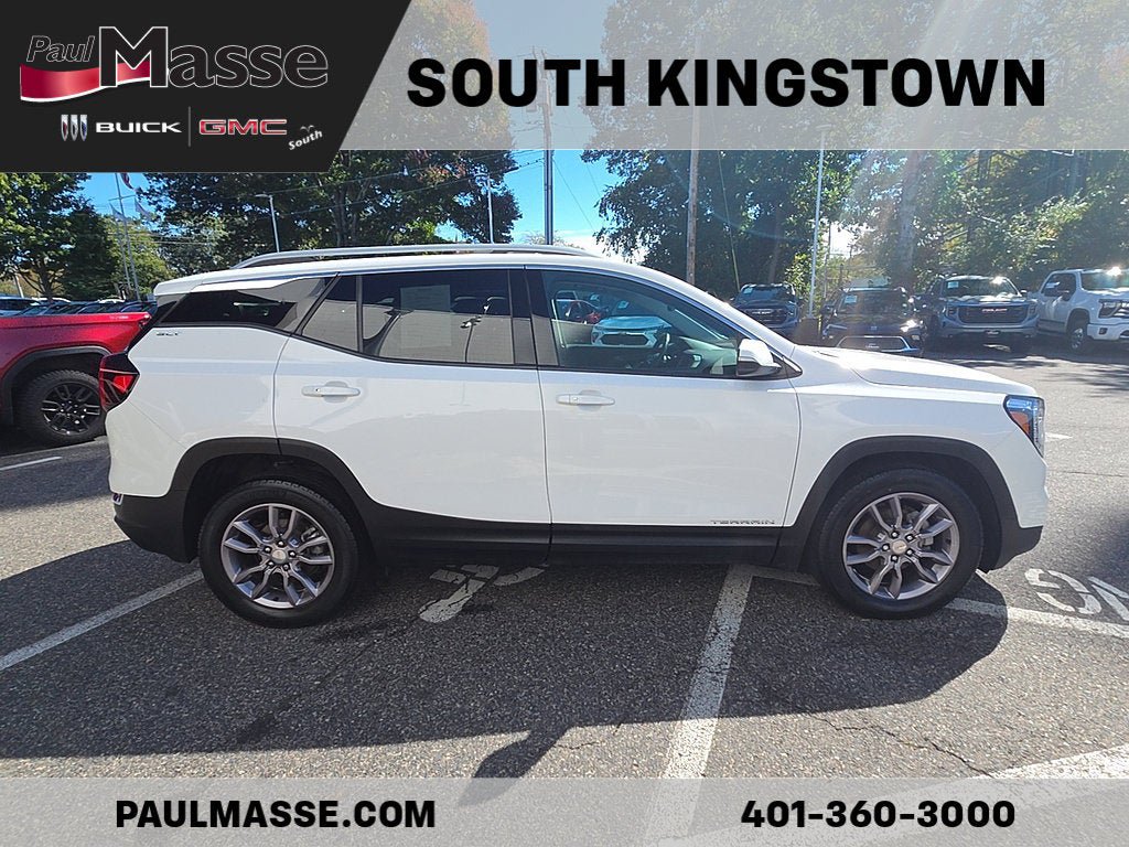 Used 2023 GMC Terrain SLT AWD/4WD image 4