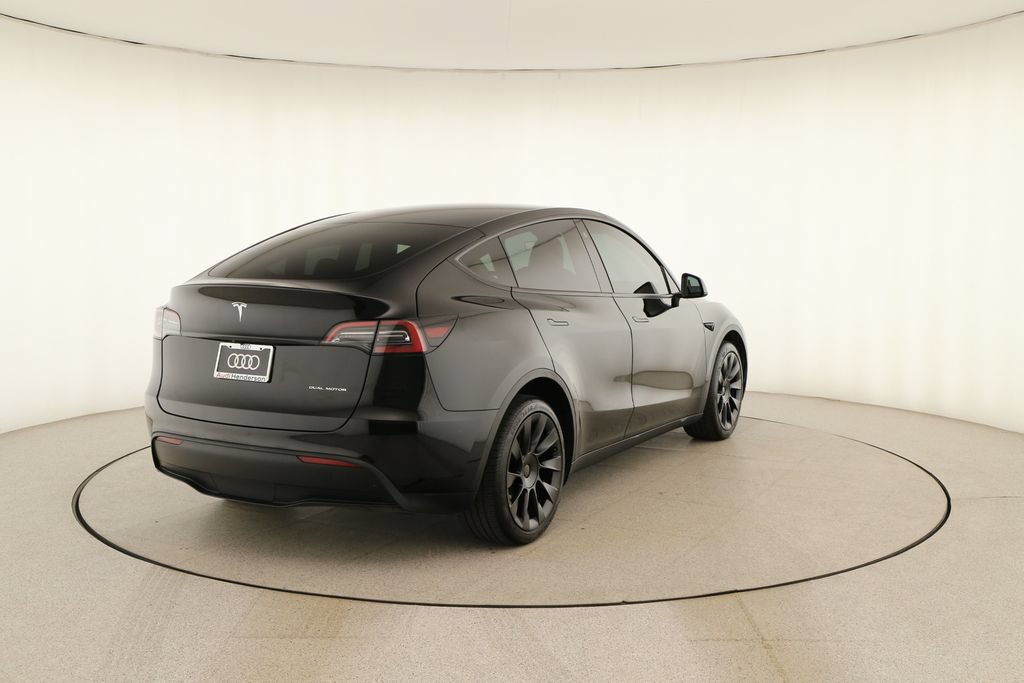 Used 2023 Tesla Model Y Long Range AWD/4WD image 6
