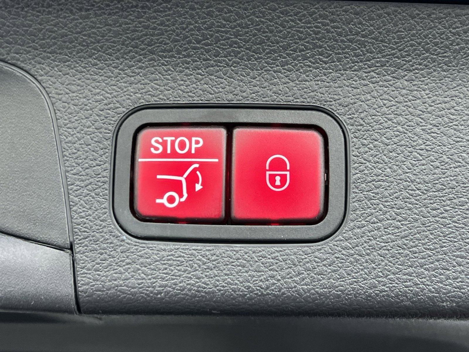 Certified 2023 Mercedes-Benz GLS 450 4MATIC image 26