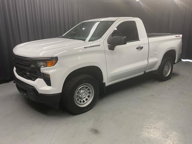 Used 2022 Chevrolet Silverado 1500 W/T w/ WT Value Package AWD/4WD image 3