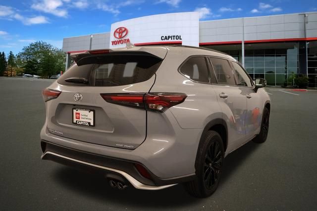 Certified 2025 Toyota Highlander XSE AWD/4WD image 4
