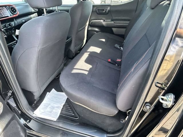Used 2020 Toyota Tacoma TRD Off-Road AWD/4WD image 11