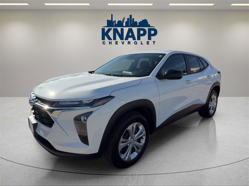 Used 2024 Chevrolet Trax LS image 1