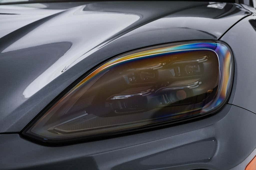 New 2026 Porsche Cayenne GTS AWD/4WD image 7