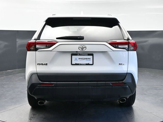 Used 2022 Toyota RAV4 XLE w/ Convenience Package image 6
