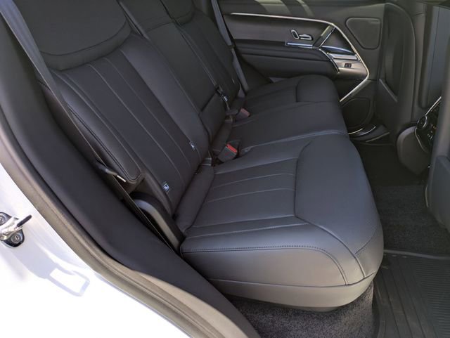 New 2025 Land Rover Range Rover SE image 17