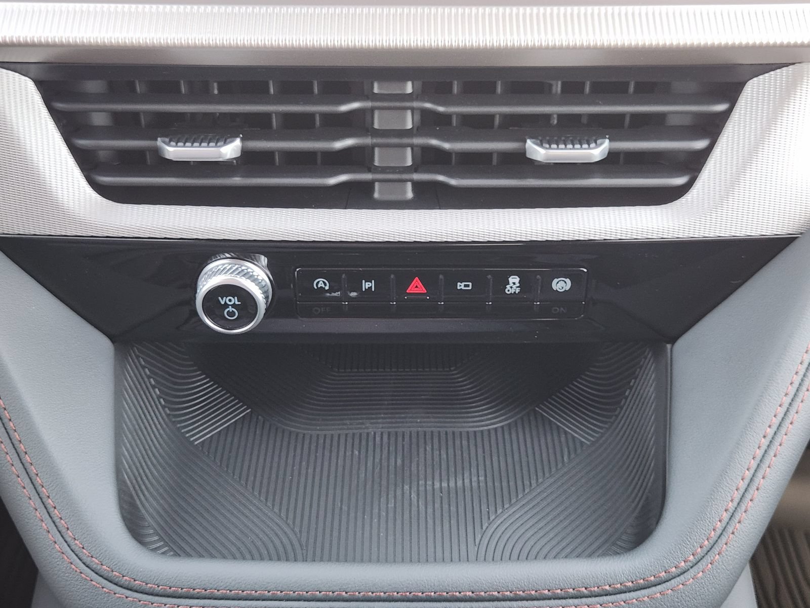 New 2027 Ford Explorer Active RWD image 18