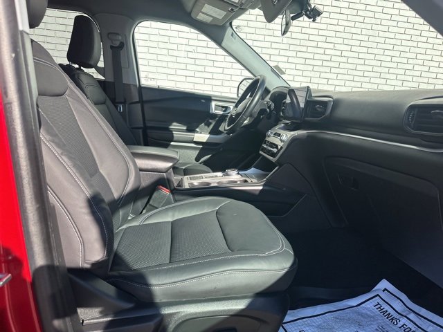 Used 2021 Ford Explorer XLT image 13