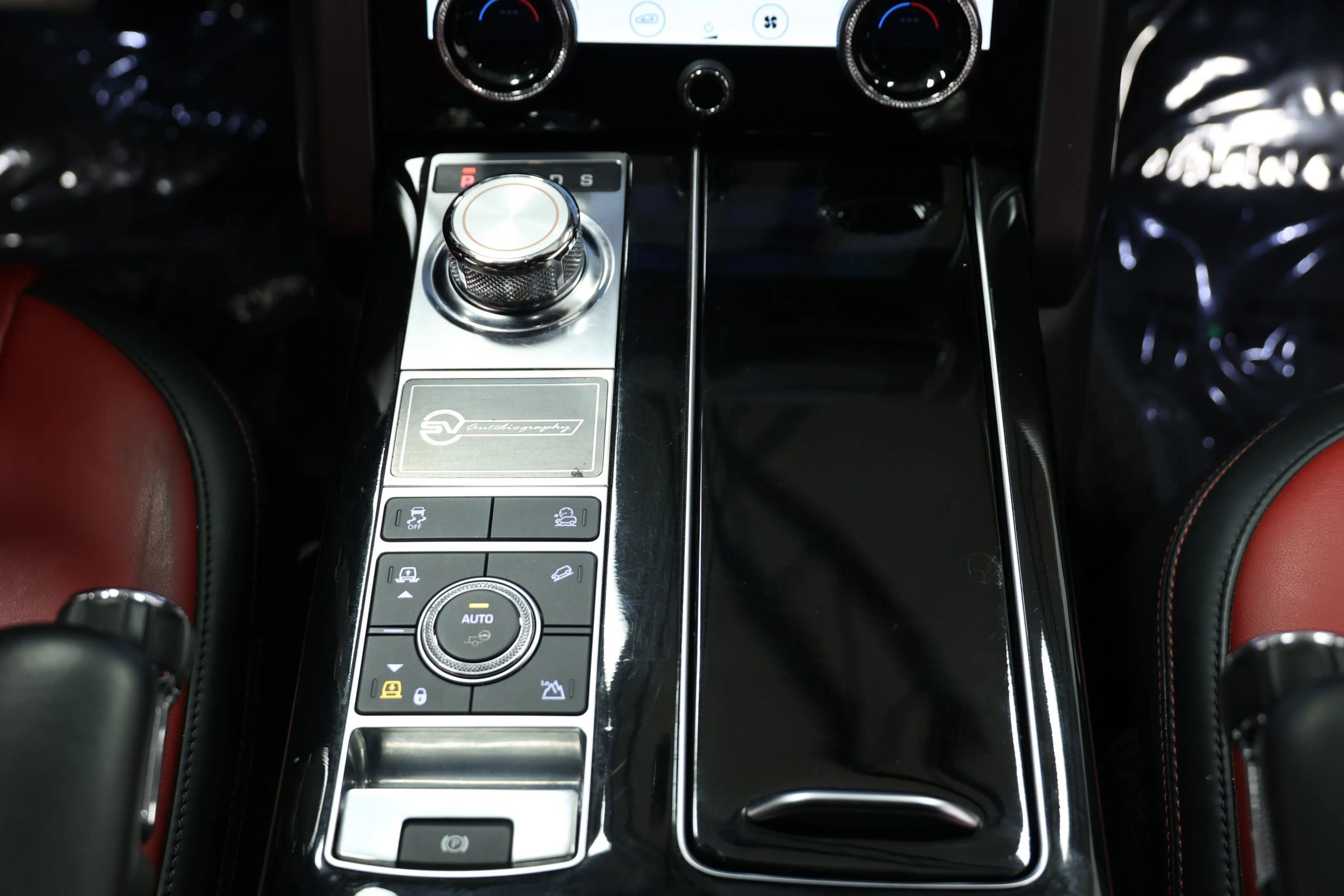 Used 2020 Land Rover Range Rover SV Autobiography Dynamic image 35