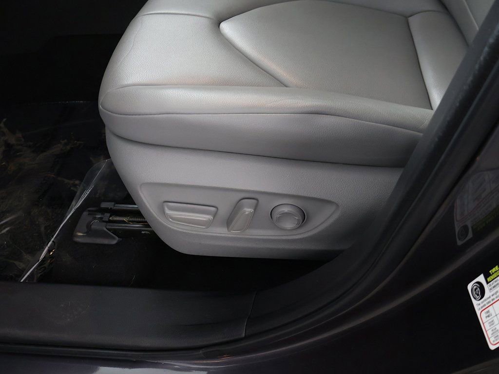 Used 2022 Toyota Highlander XLE image 33