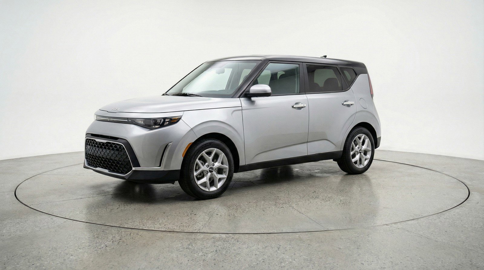 Used 2025 Kia Soul LX w/ LX Technology Package image 3
