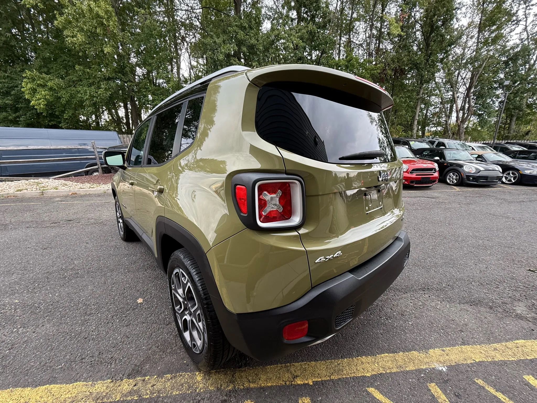 Used 2015 Jeep Renegade Limited w/ Safety & Security Group I image 4