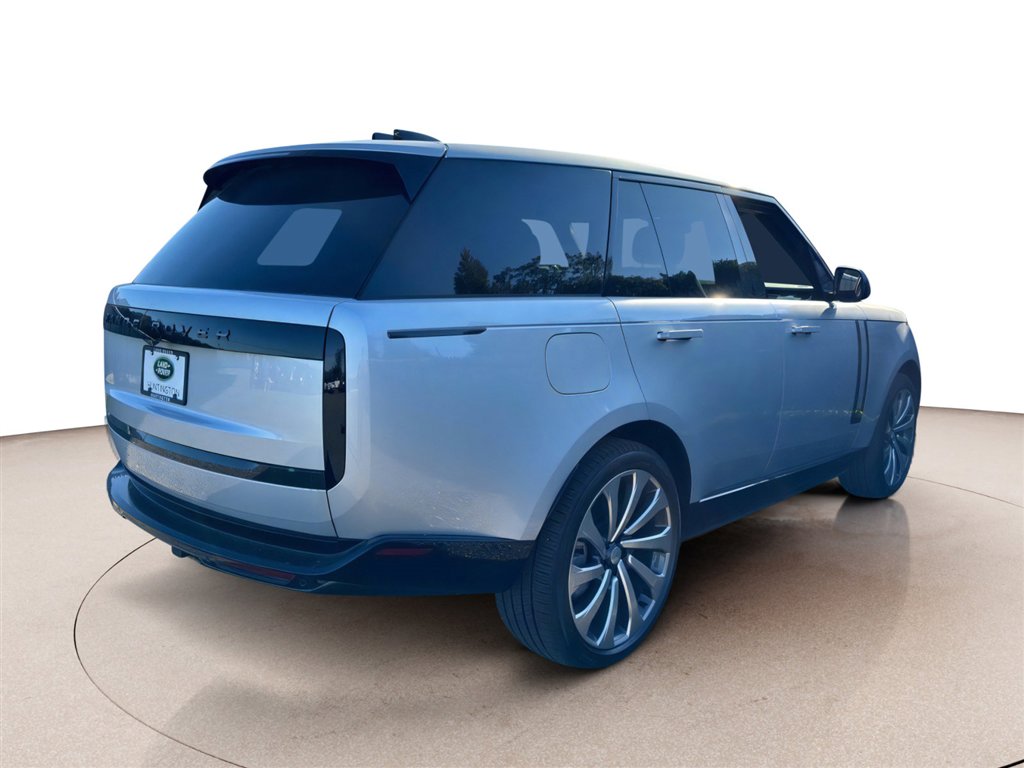 New 2025 Land Rover Range Rover SE image 7