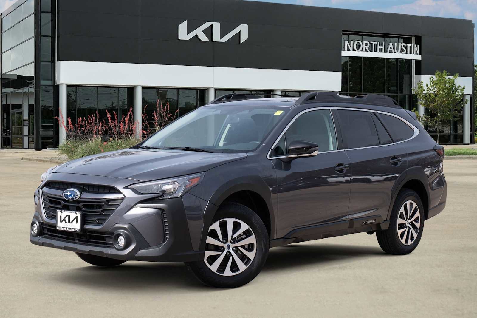 Used 2025 Subaru Outback Premium video 1