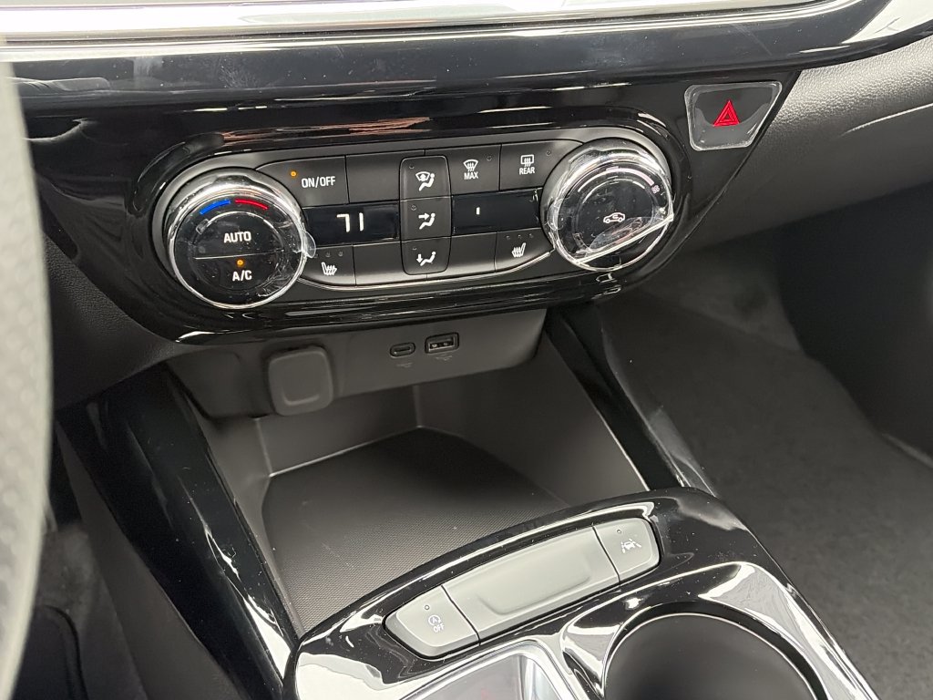 New 2026 Chevrolet Trax RS w/ Driver Confidence Package FWD image 21