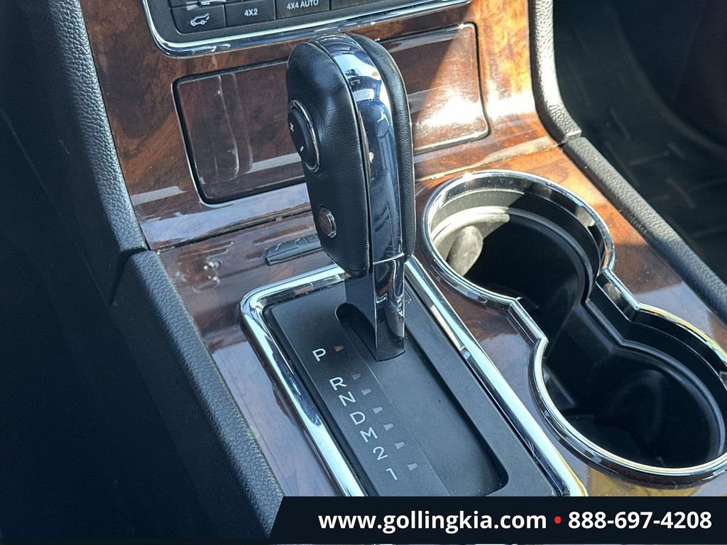 Used 2015 Lincoln Navigator L 4WD image 29