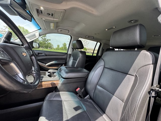 Used 2018 Chevrolet Suburban LT AWD/4WD image 12
