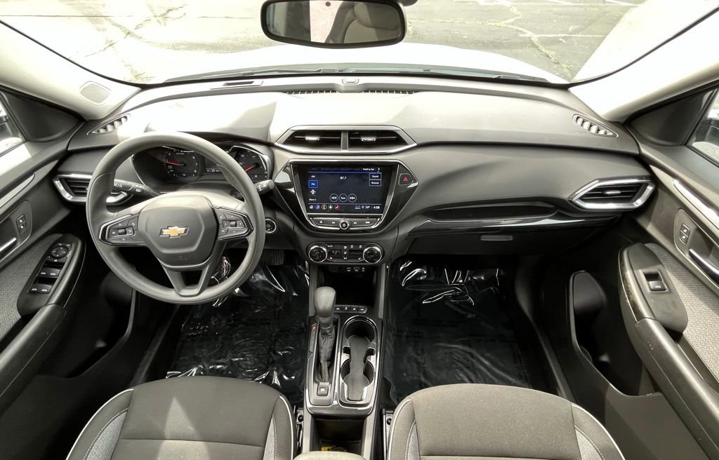 Certified 2023 Chevrolet TrailBlazer LT w/ Convenience Package AWD/4WD image 11